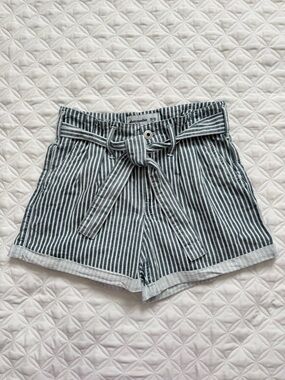 abercrombie kids Blue White Striped Paperbag Waist Belted Shorts Size 11 / 12